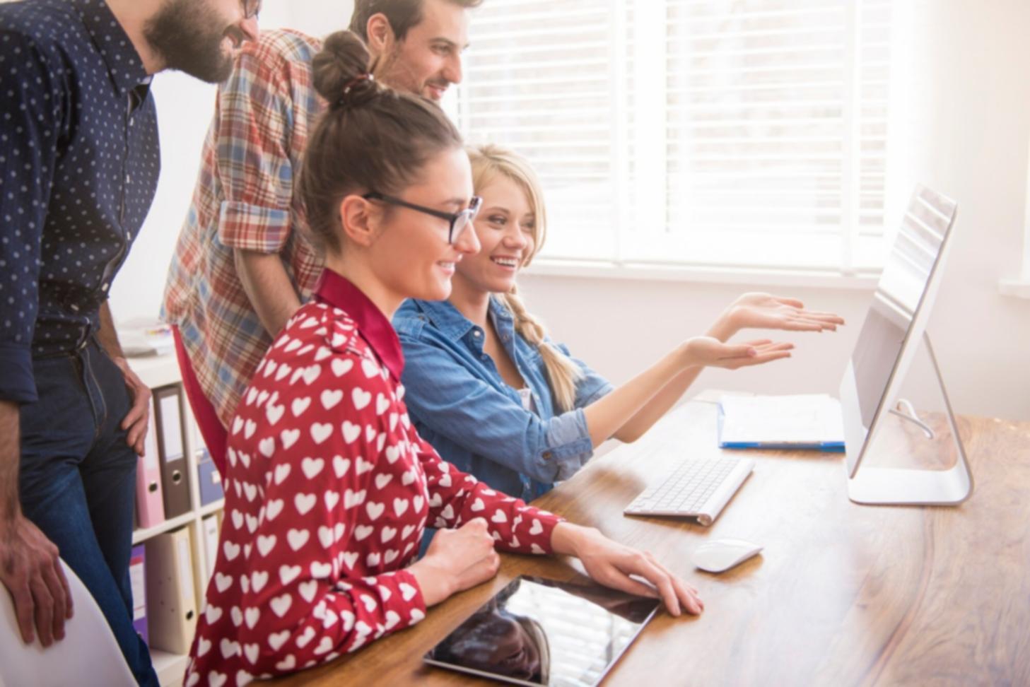 Análise de tendências financeiras em ambiente profissional